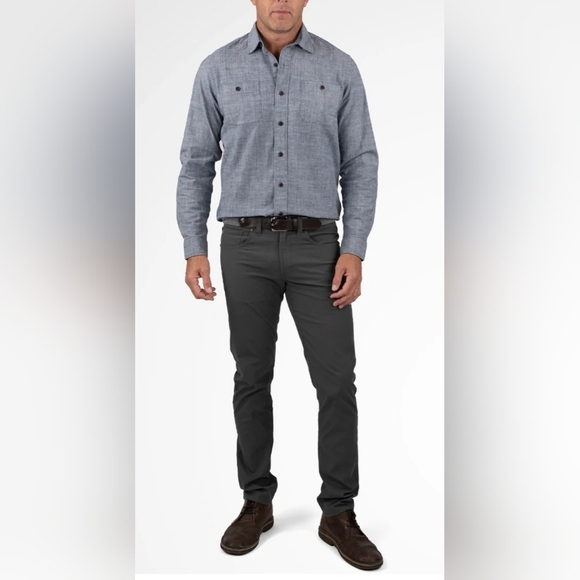 Tailor Vintage Connecticut Originals Luxe Performance Men’s Button Down Shirt - Picture 3 of 12